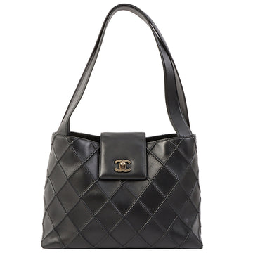 Chanel Around 2000 Made Turn-Lock Design Shoulder Bag Black