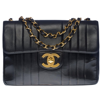 CHANEL Timeless Jumbo single flap shoulder bag in black quilted lambskin, GHW