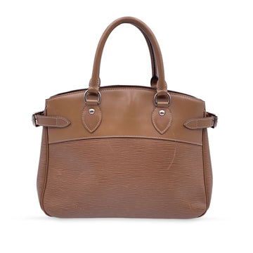 LOUIS VUITTON Louis Vuitton Handbag Passy