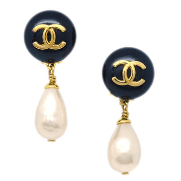 CHANEL Artificial Pearl Dangle Earrings Clip-On Gold 96P 133042
