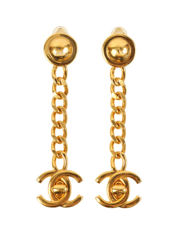 CHANEL 1996 Made Turn-Lock Chain Swing Earrings Gold