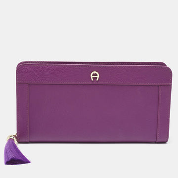 AIGNER Purple Leather Cavallina Tassel Continental Wallet