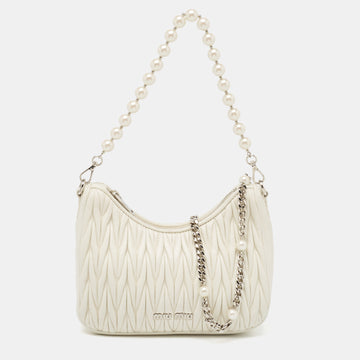 MIU MIU White Matelasse Leather Pearl Embellished Chain Bag