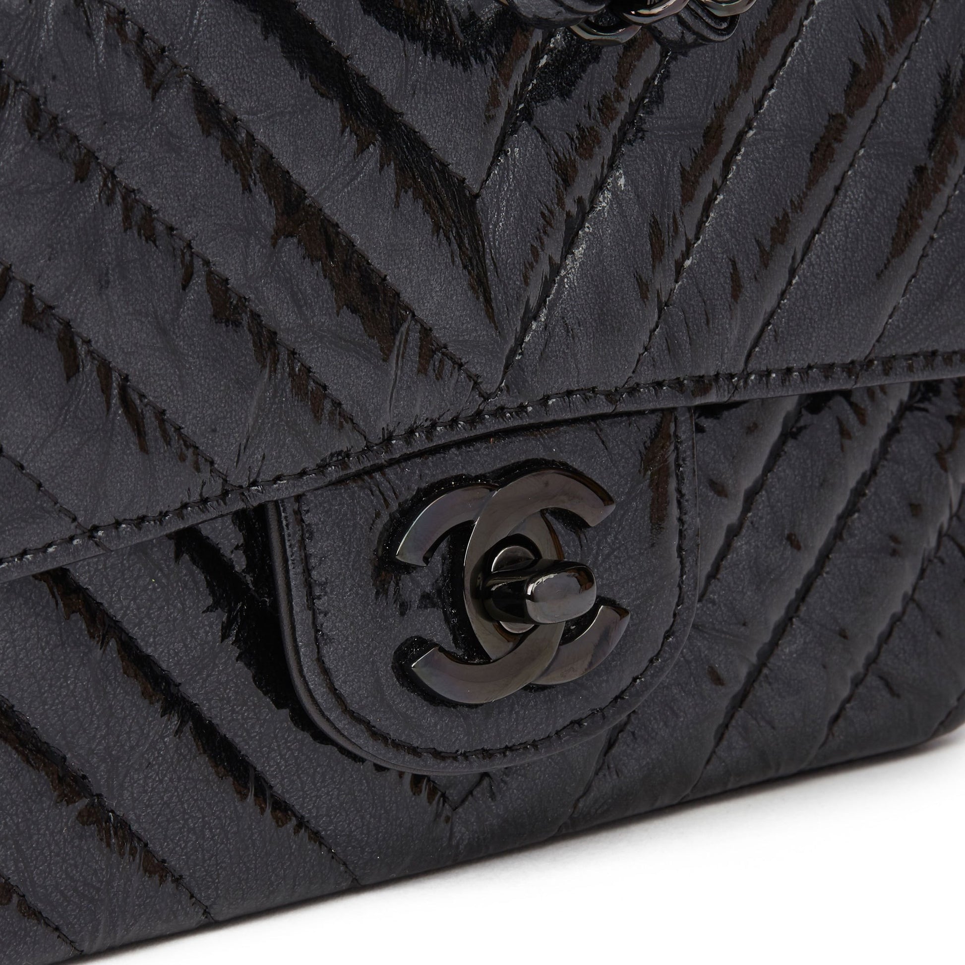 Chanel Black Chevron Quilted Crumpled Metallic Calfskin Leather SO Bla