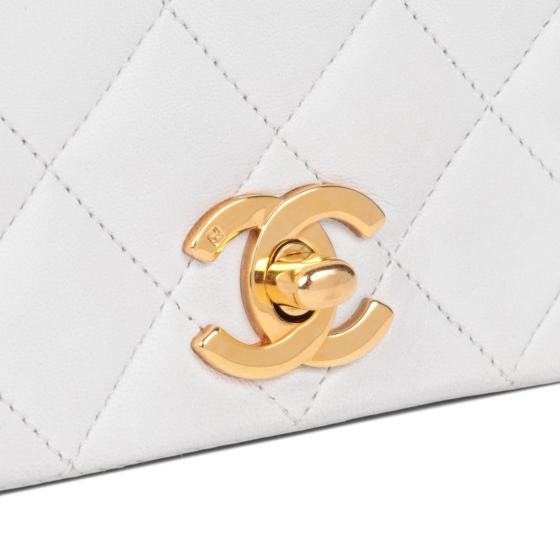 Chanel Flap Bag White - 148 For Sale on 1stDibs
