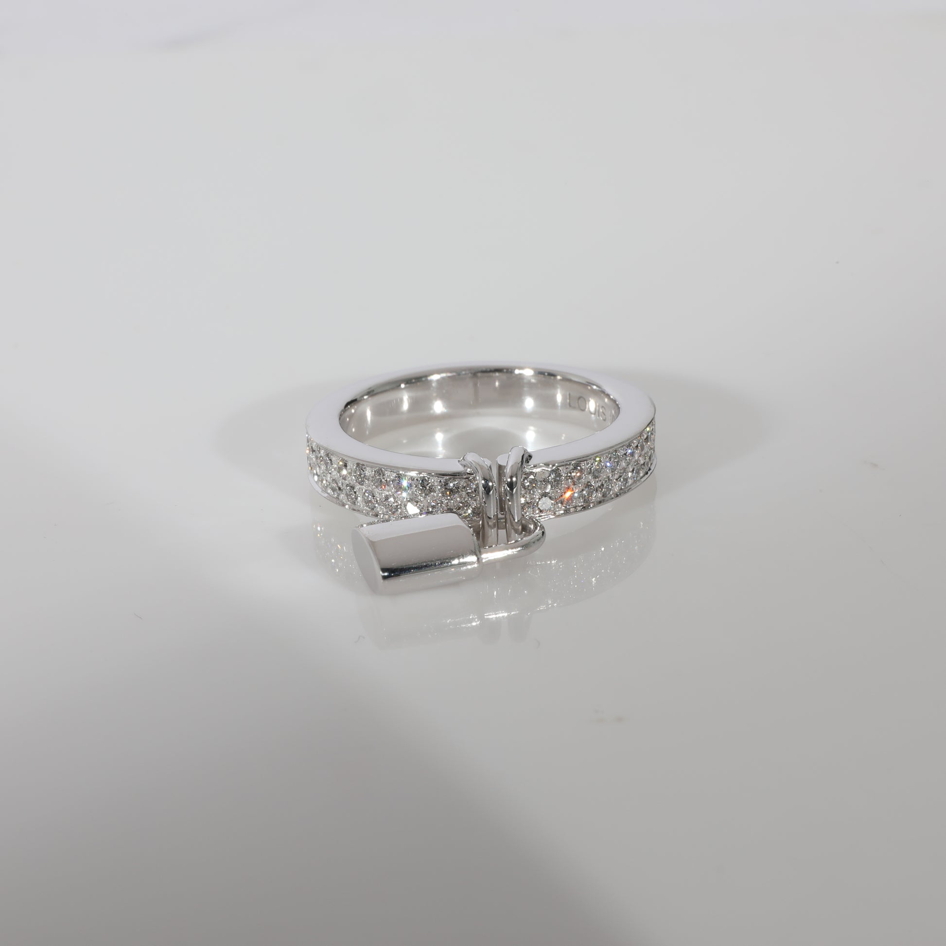 Louis Vuitton Lockit Ring in 18k White Gold 0.40 CTW For Sale at