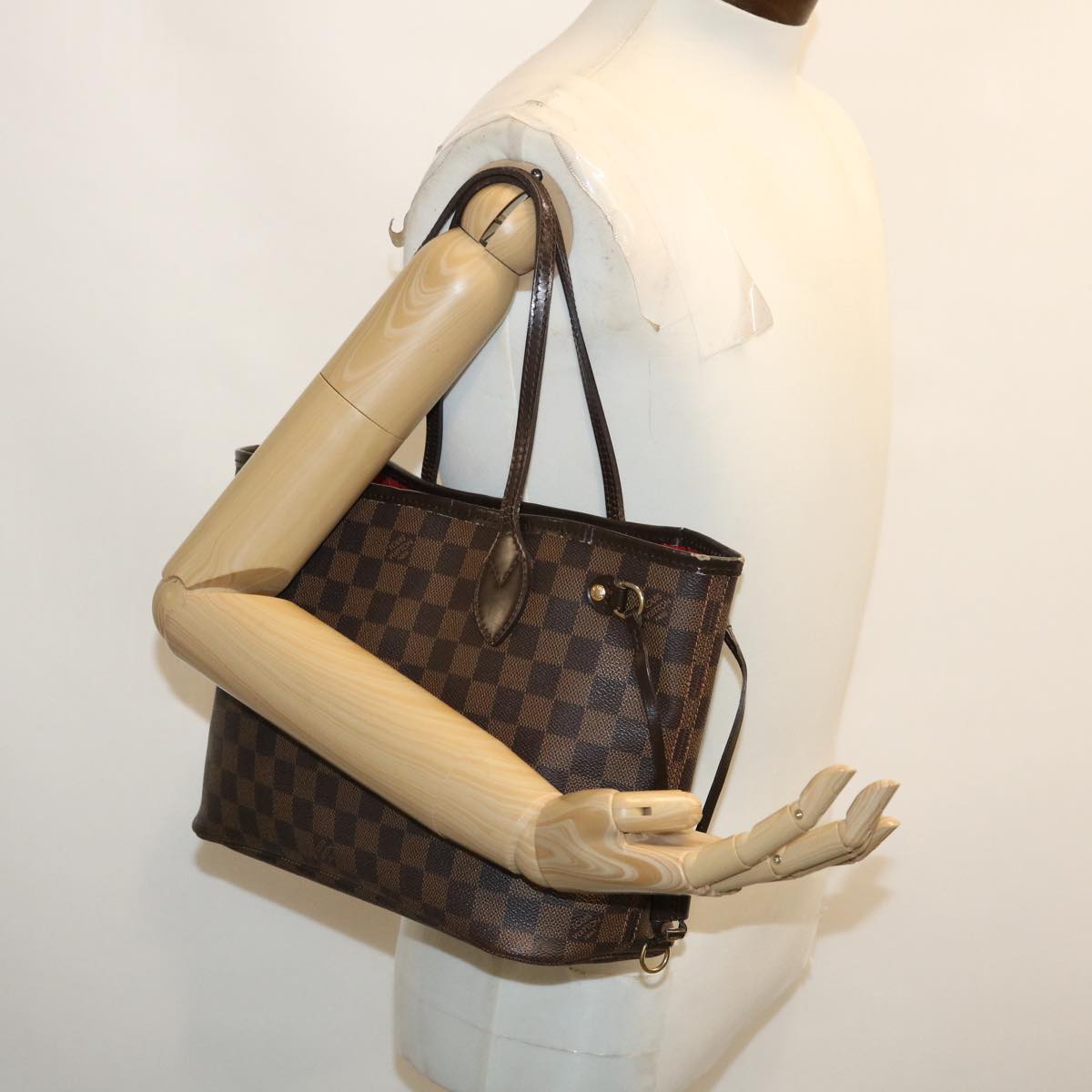 Louis Vuitton Neverfull PM Handbag - PreLoved Treasures