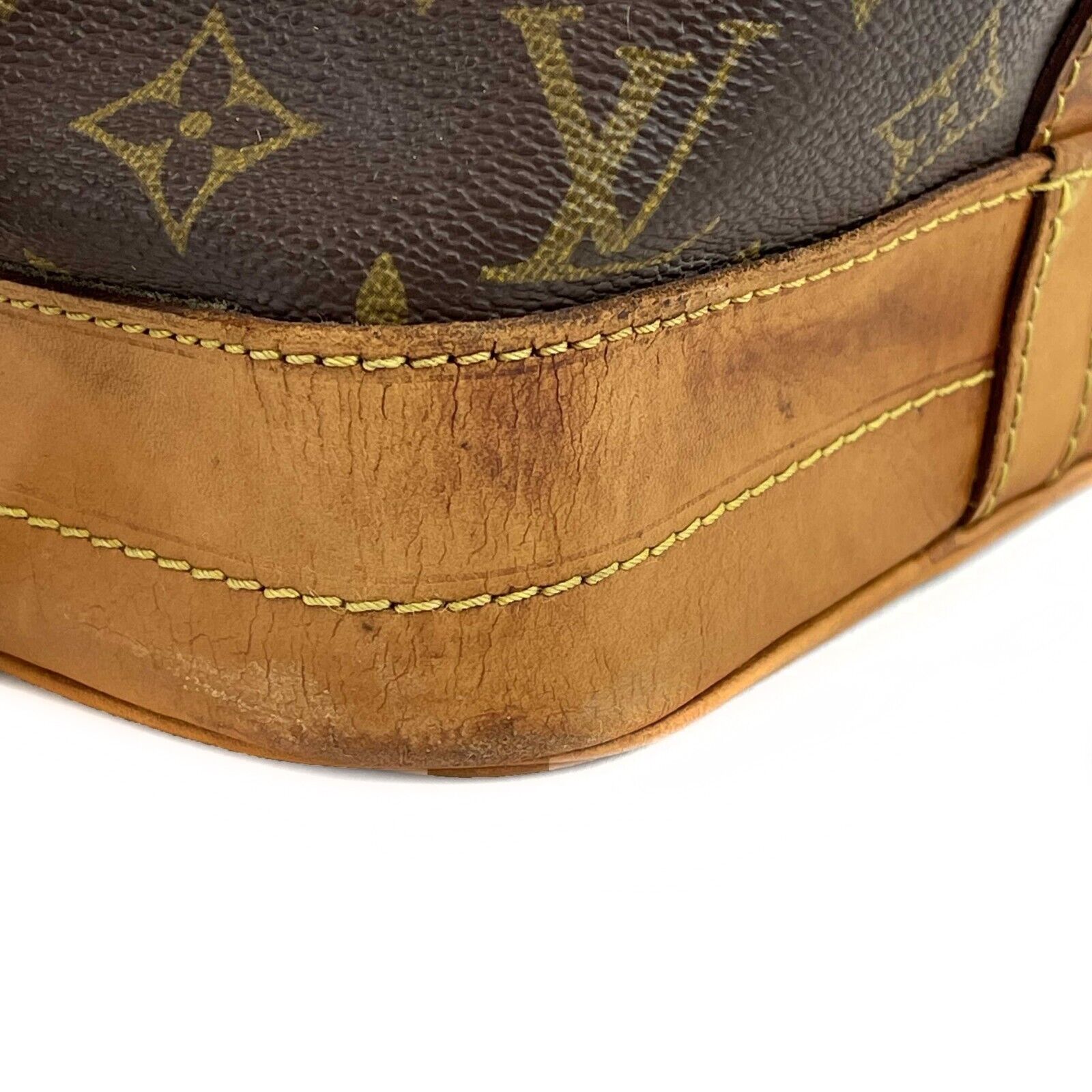 At Auction: Louis Vuitton, Louis Vuitton - Monogram Noe - Brown / Tan Canvas  Bucket Bag