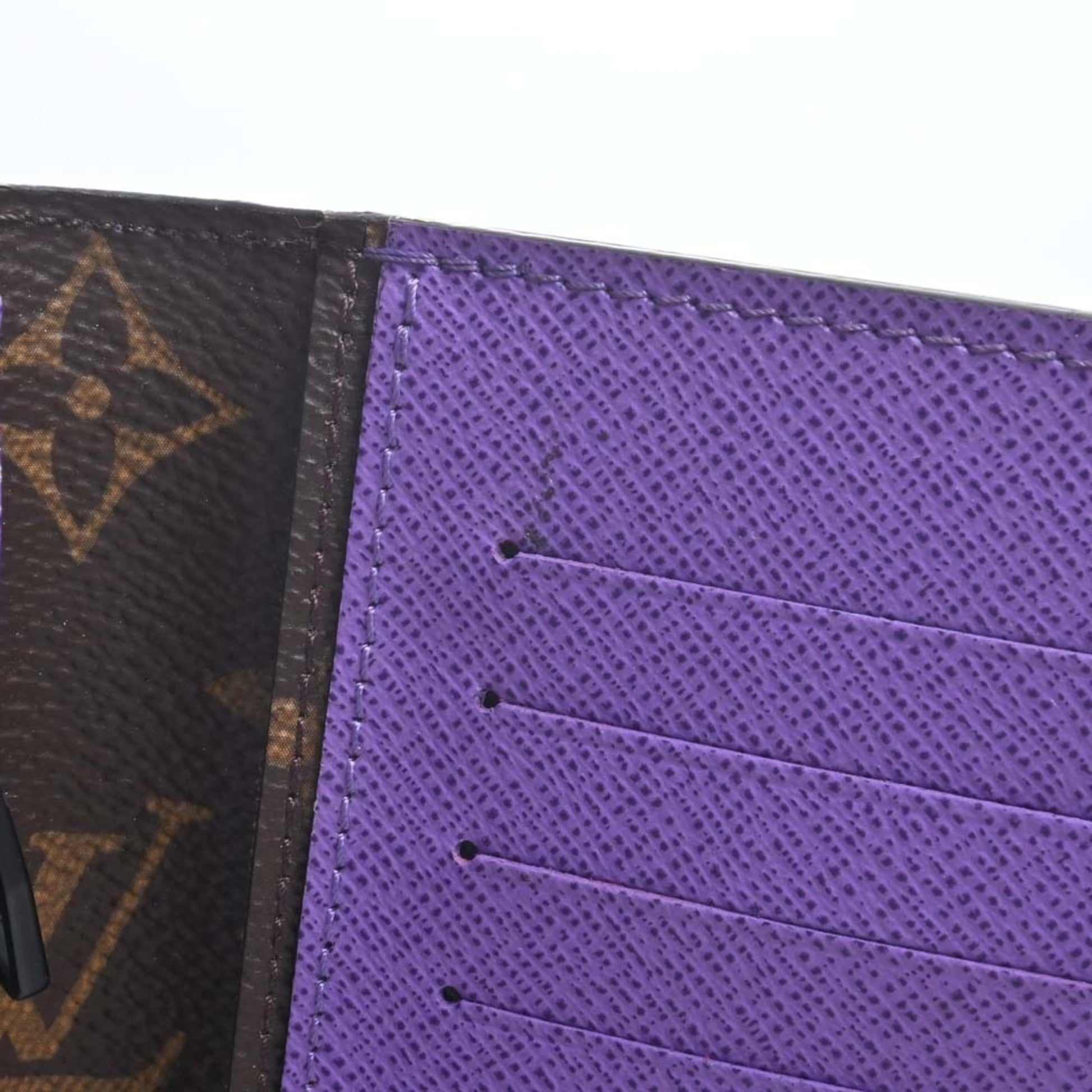 Shop Louis Vuitton Brazza Wallet (PORTEFEUILLE BRAZZA, M30297) by