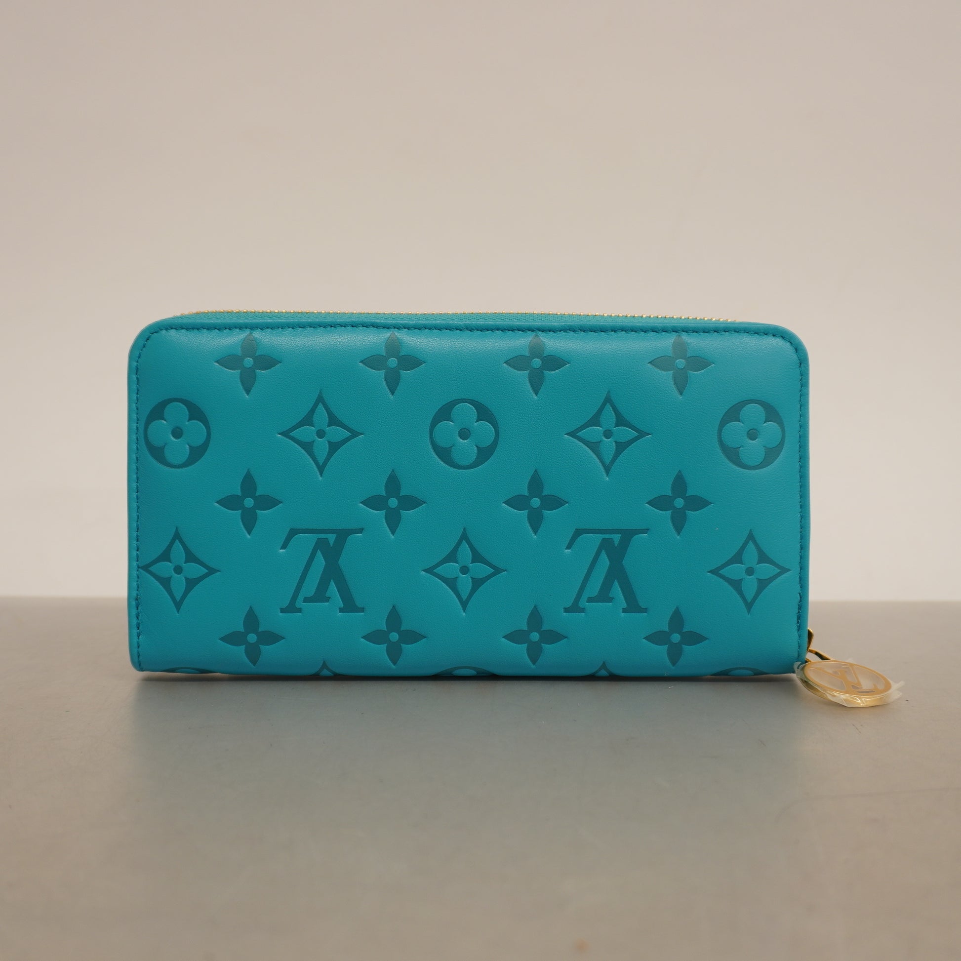 Louis Vuitton Zippy Wallet Round Purse M81512 Turquoise Monogram Coussin