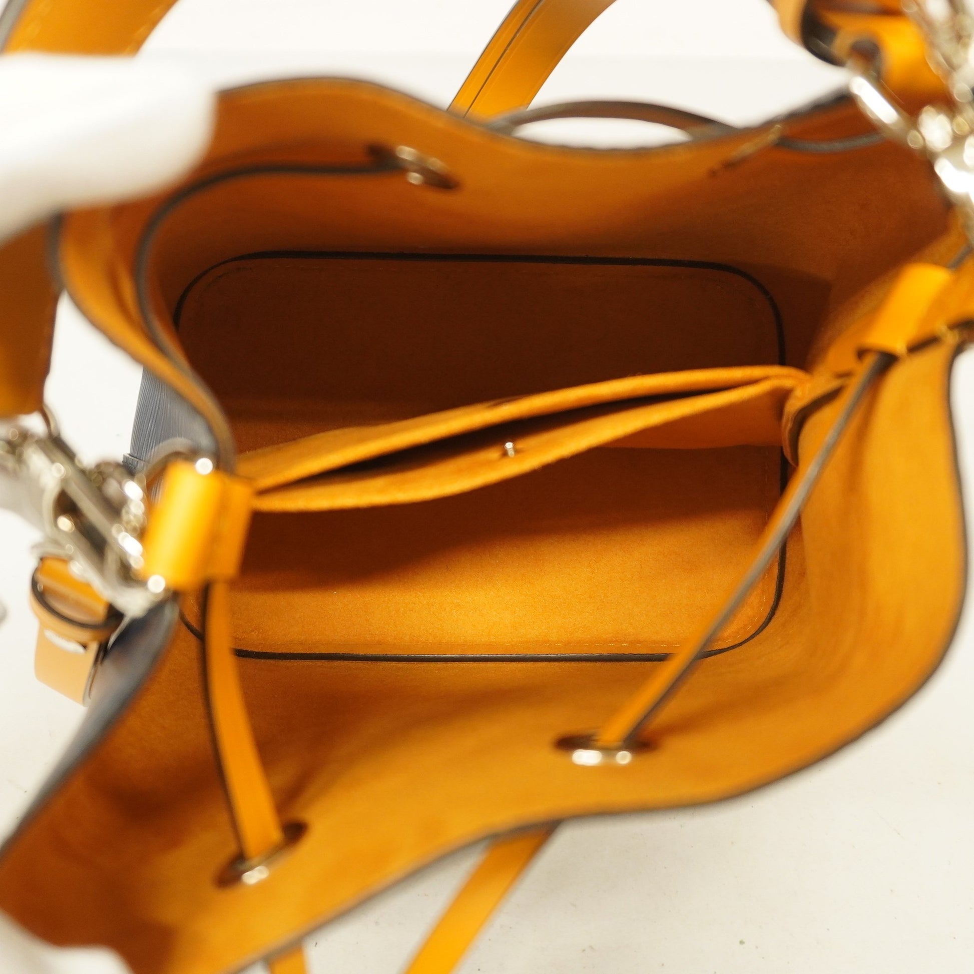 LOUIS VUITTON Epi Neonoe BB M53610 Shoulder Bag from Japan
