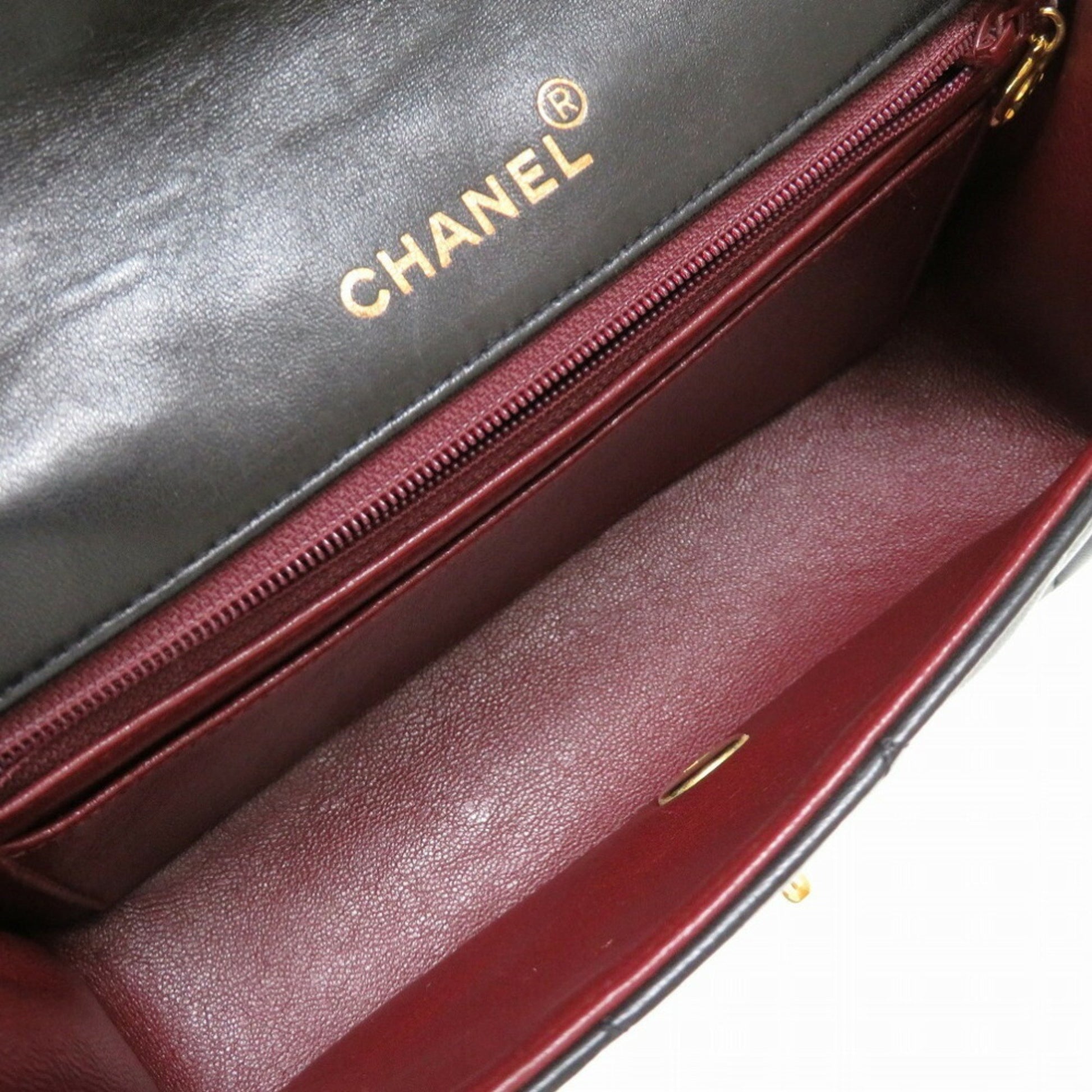 chanel signature handbag