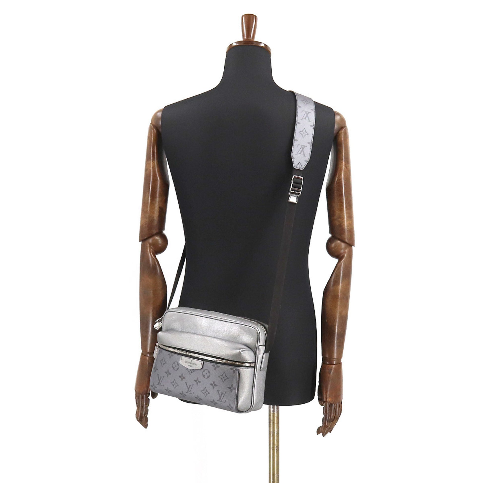 Louis Vuitton Taigarama Outdoor Messenger PM Shoulder Bag Silver M3083