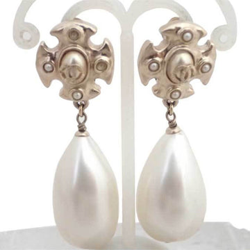 CHANEL earrings here mark metal / fake pearl light gold off-white ladies