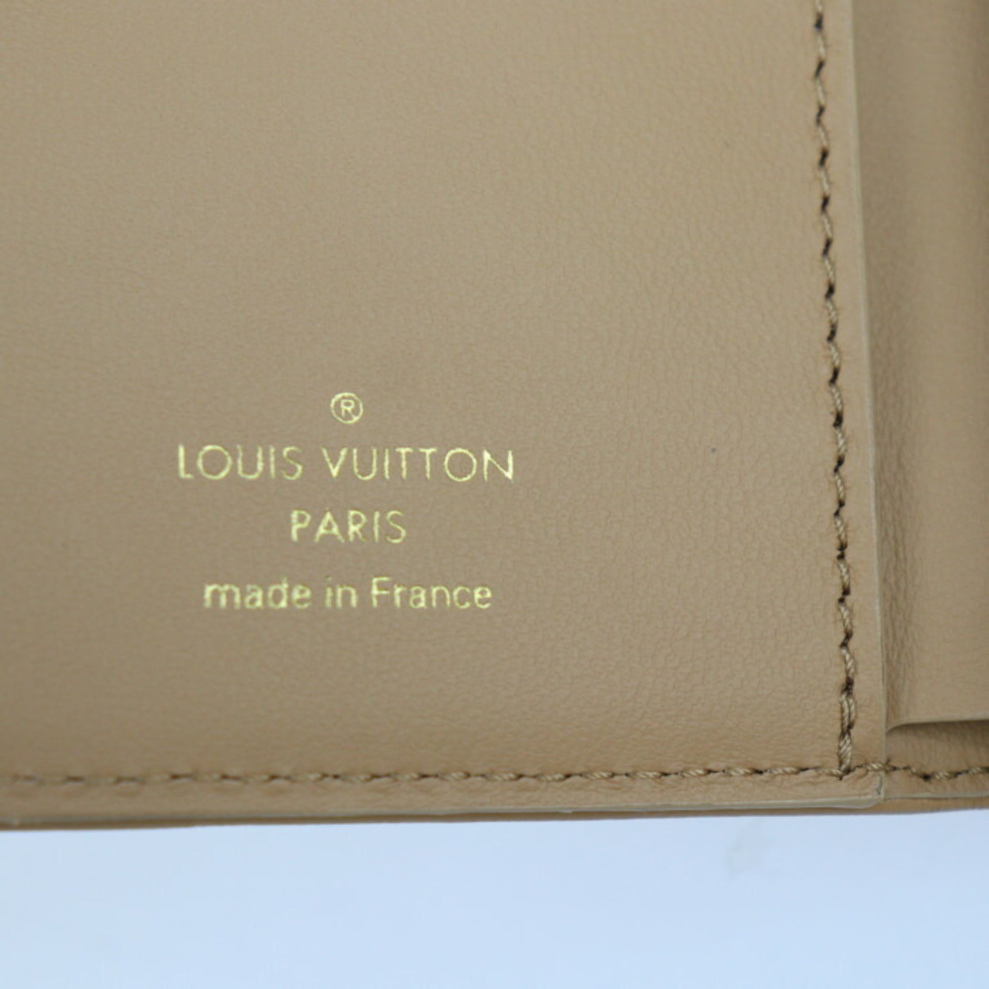 Louis Vuitton Lou Wallet Camel Lamb