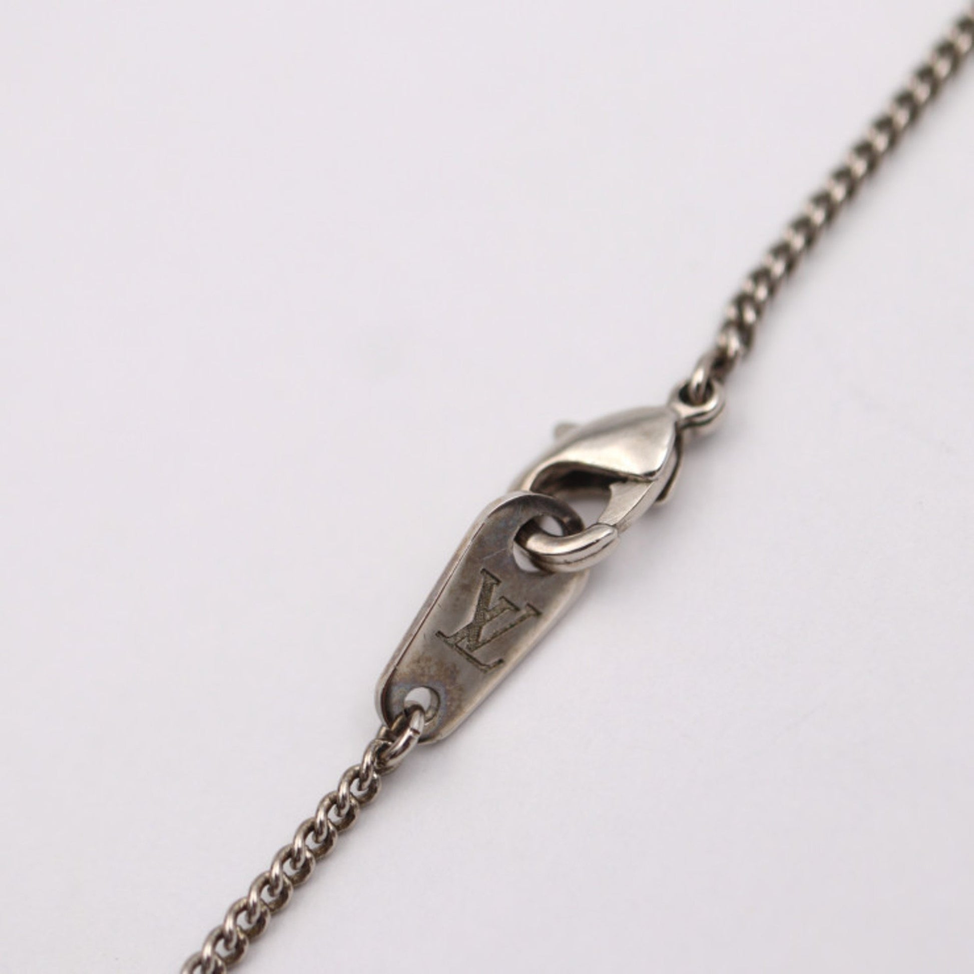 LOUIS VUITTON Collier Charm For Gentlemen Necklace MP2084 Metal Silver
