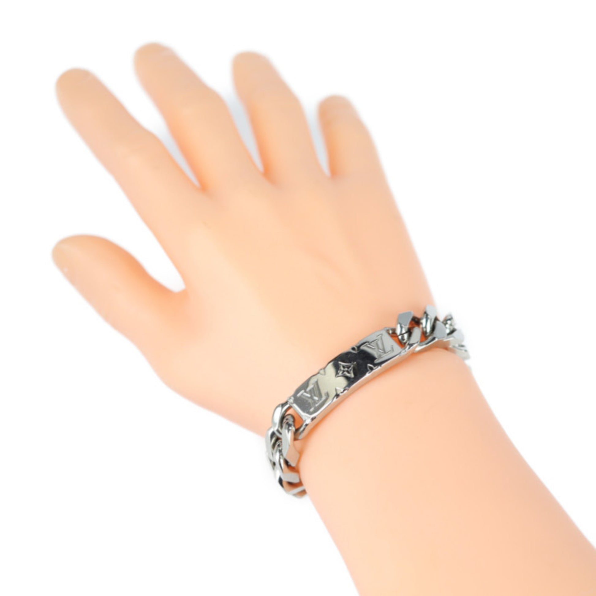 Shop Louis Vuitton Monogram chain bracelet (M00269) by BeBeauty