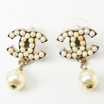 CHANEL earrings CC motif here mark swing pearl gold white