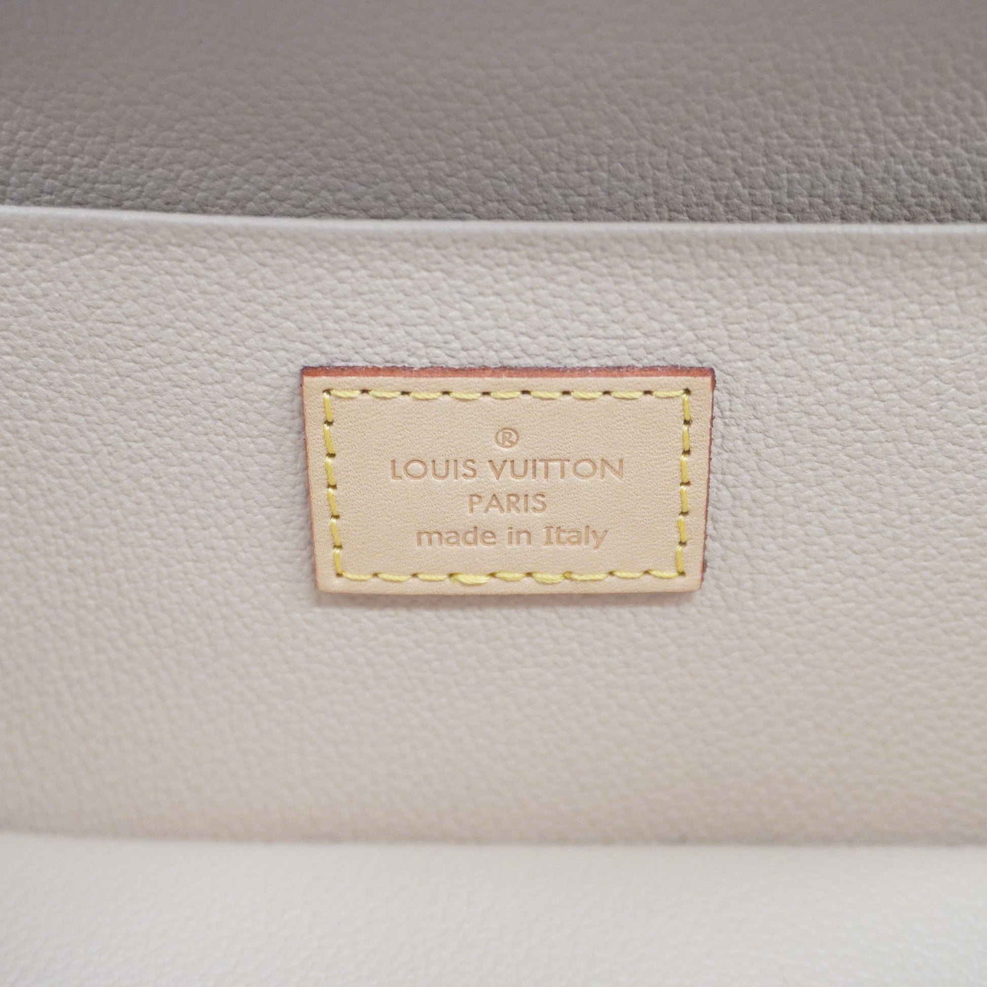 Shop Louis Vuitton 2021-22FW Nice mini toiletry pouch (M44495) by  design◇base