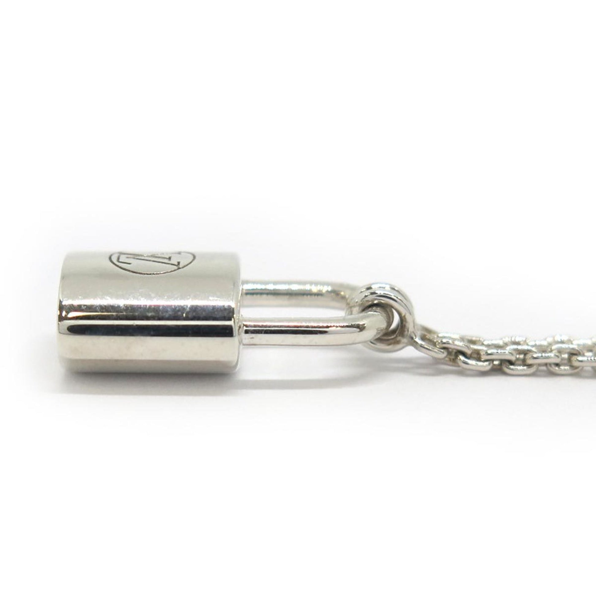Louis Vuitton Silver Lockit Bracelet, Sterling Silver Silver. Size SA