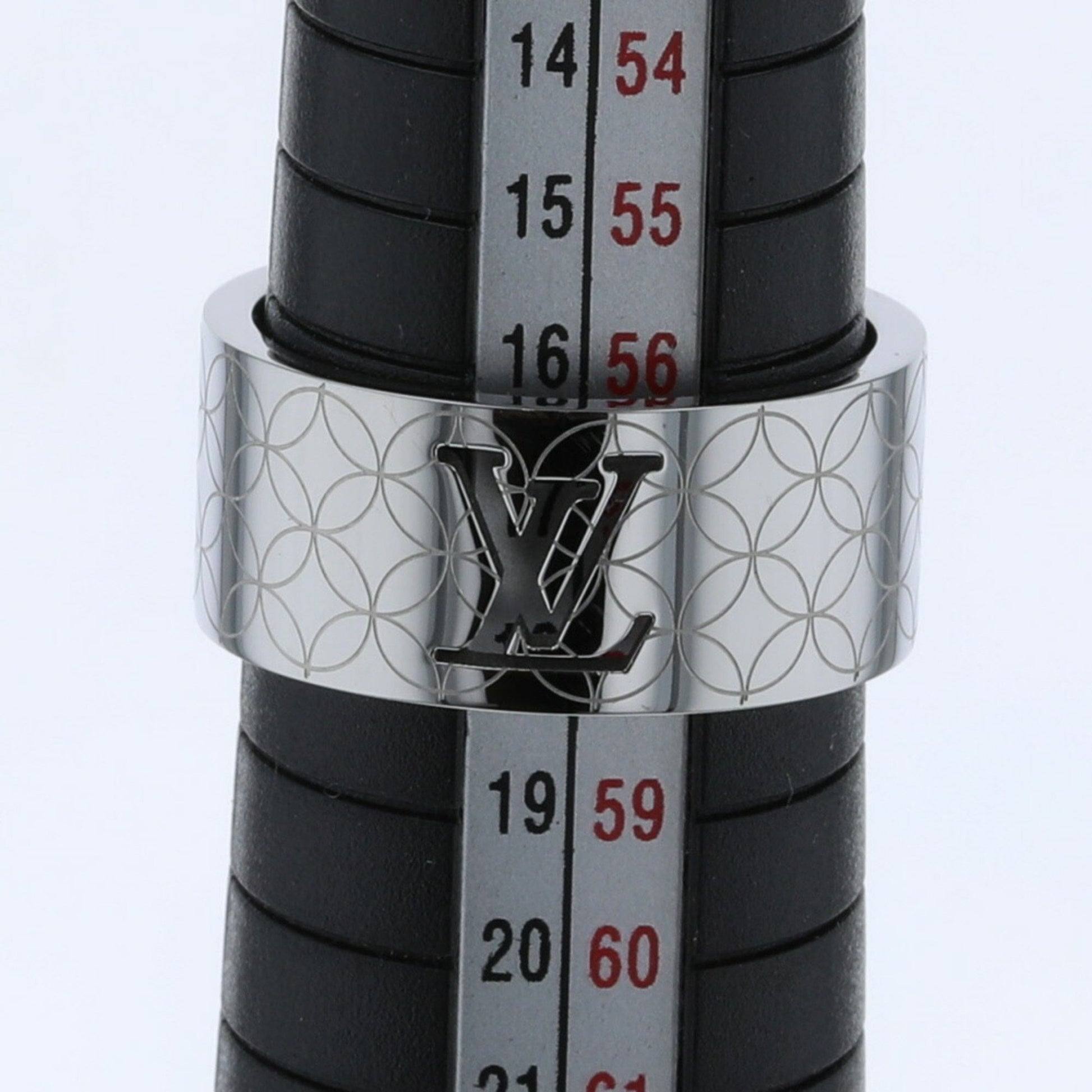 Louis Vuitton Champs-Elysées Logo Cut-out Textured Silver Tone Band Ring  Size 60 Louis Vuitton