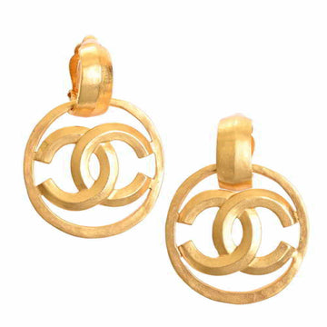 Chanel here mark circle swing earrings gold metal
