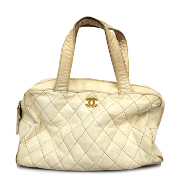 CHANELAuth  Matelasse Handbag Women's Leather Handbag White