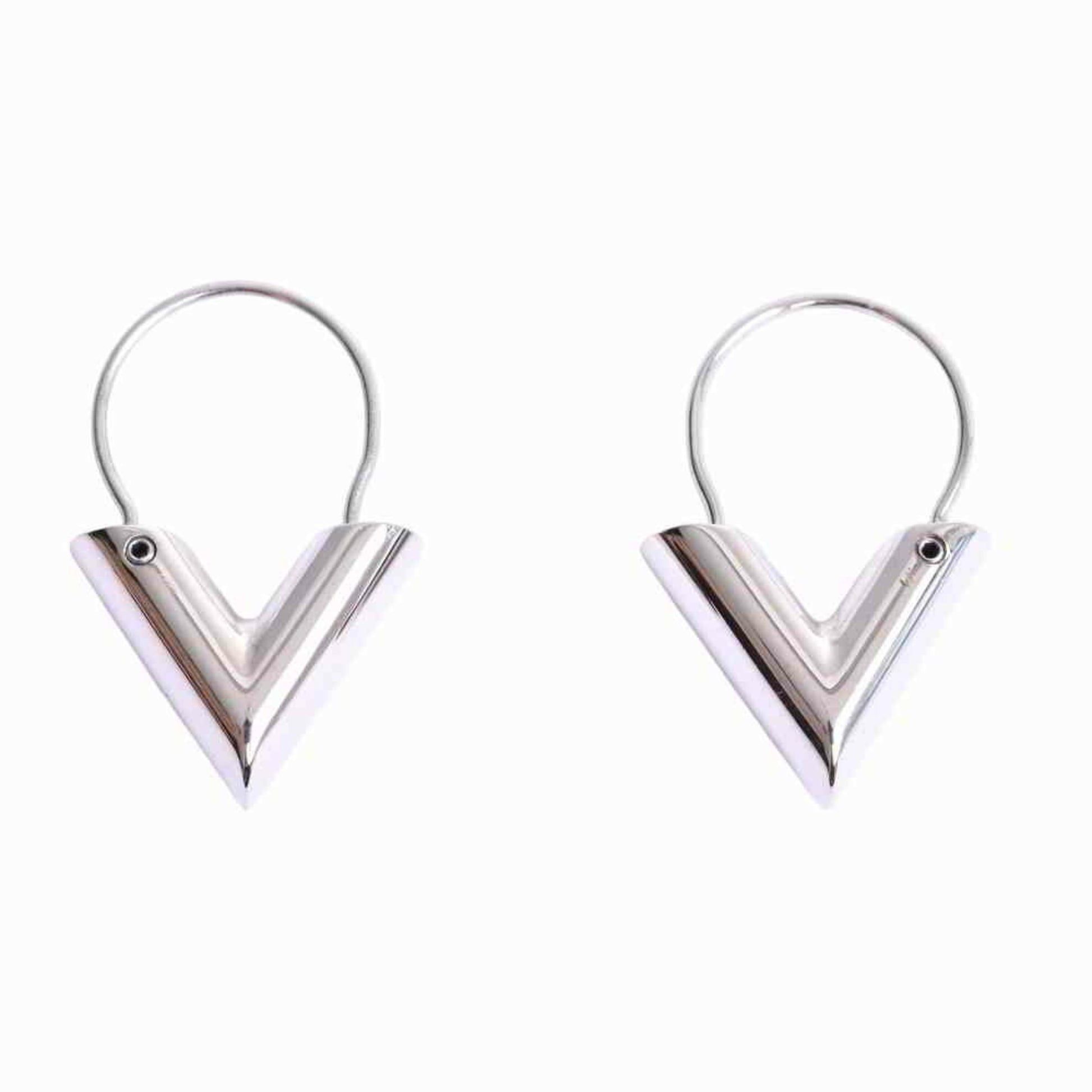 Shop Louis Vuitton 2021-22FW Essential v stud earrings (M63208) by OLIVIAH