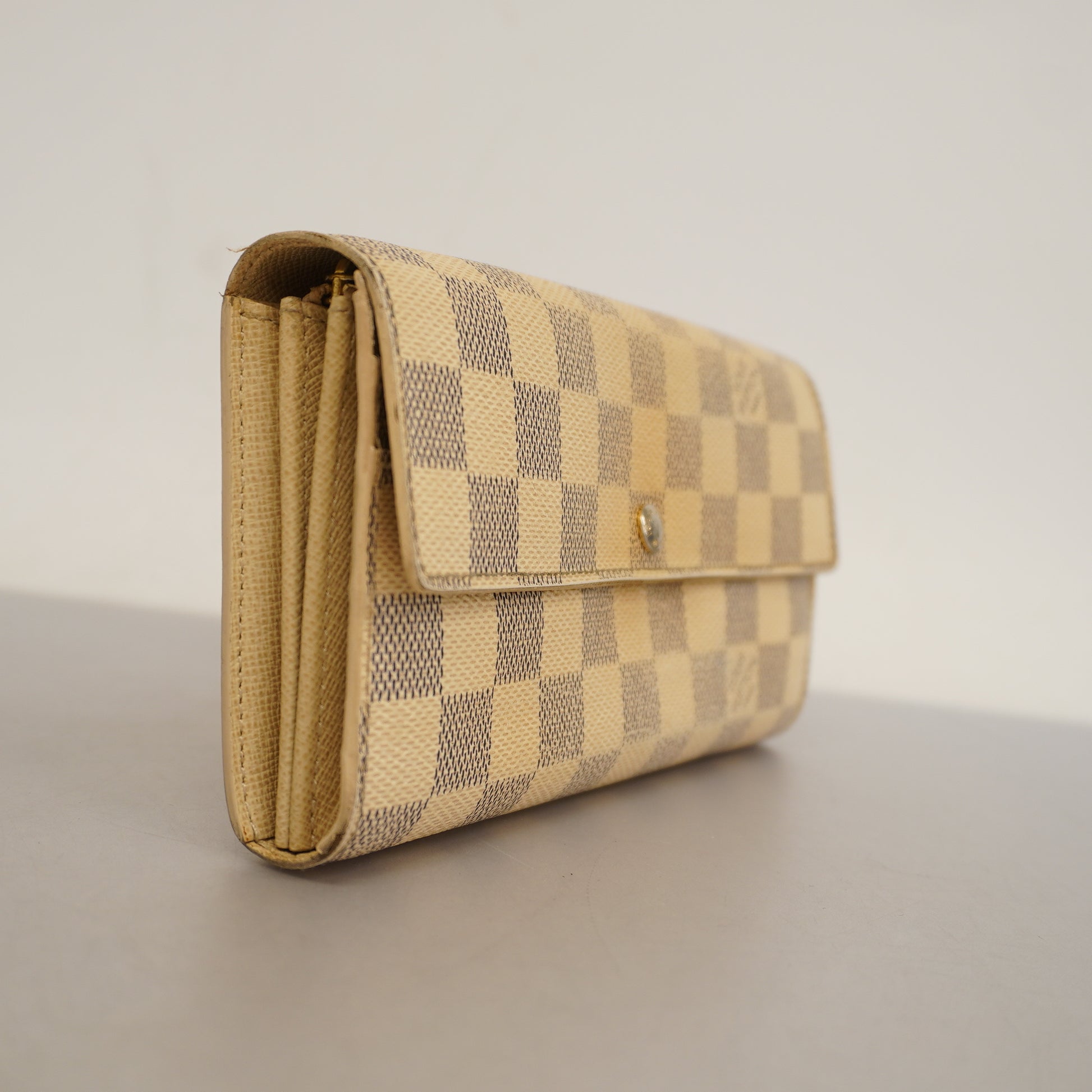 Louis Vuitton PORTEFEUILLE JULIETTE Unisex Street Style Plain Leather Long  Wallet Small Wallet (M69433)