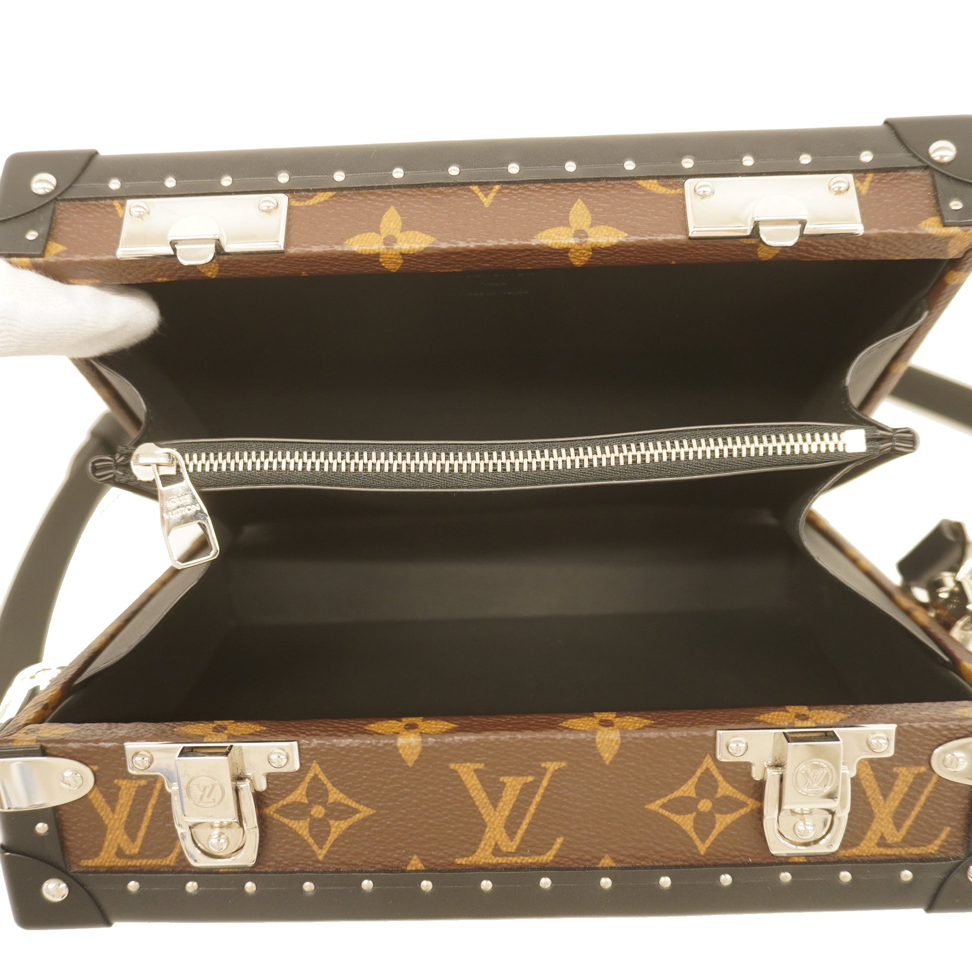 Louis Vuitton MONOGRAM MACASSAR 2020 SS Clutch box (M20252)