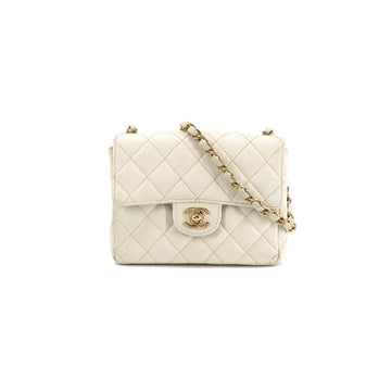 Chanel Mini Matelasse Chain Shoulder Bag Caviar Skin Leather White A01115 Gold Hardware Vintage