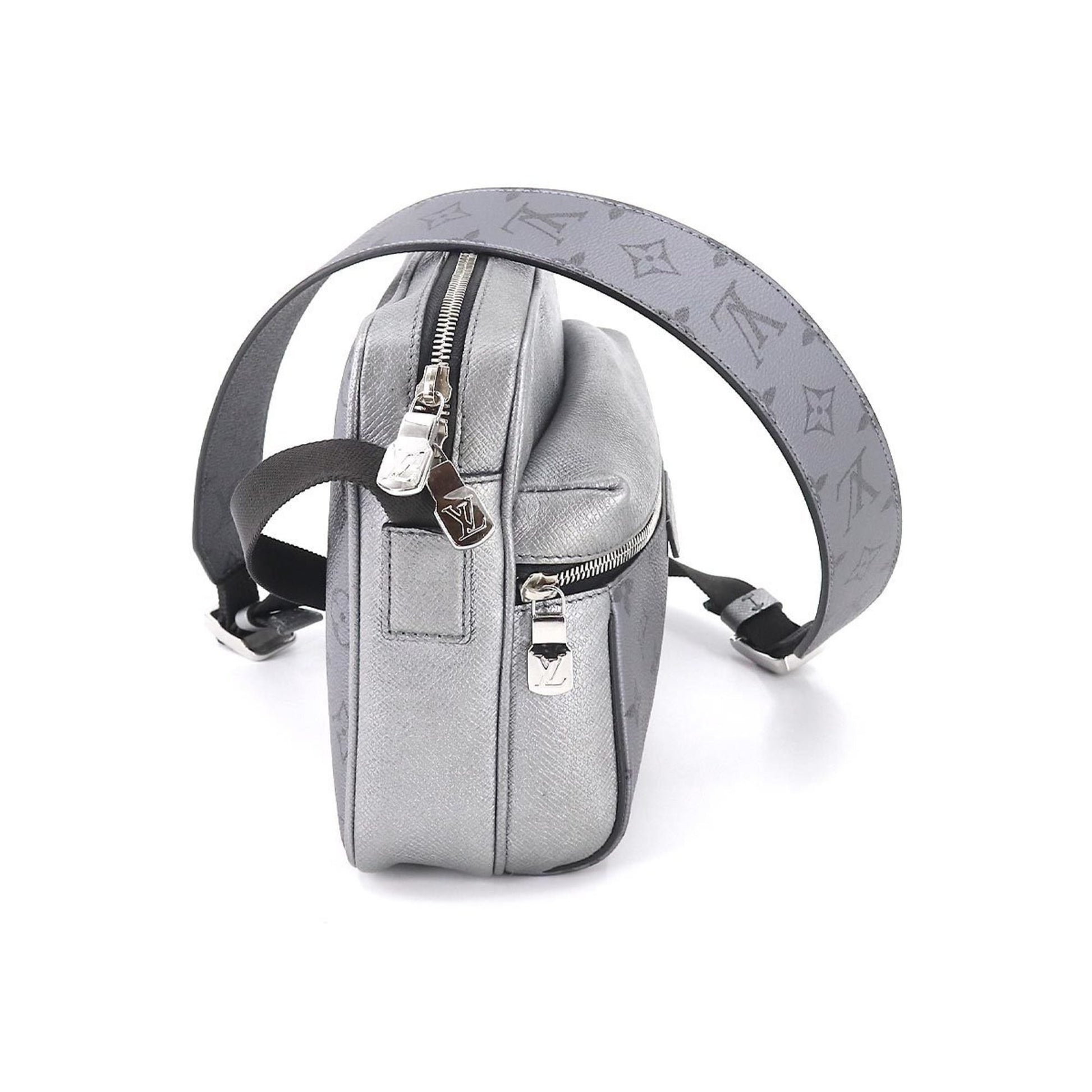 Shop Louis Vuitton Messenger & Shoulder Bags (M30943, M30875, M30873) by  aya-guilera