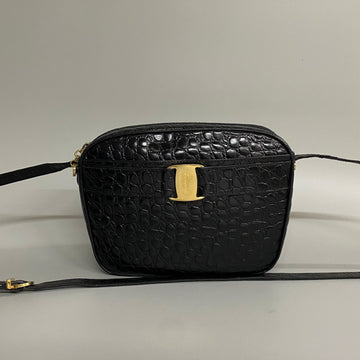 SALVATORE FERRAGAMO Vara Hardware Leather Genuine Shoulder Bag Sacoche Black