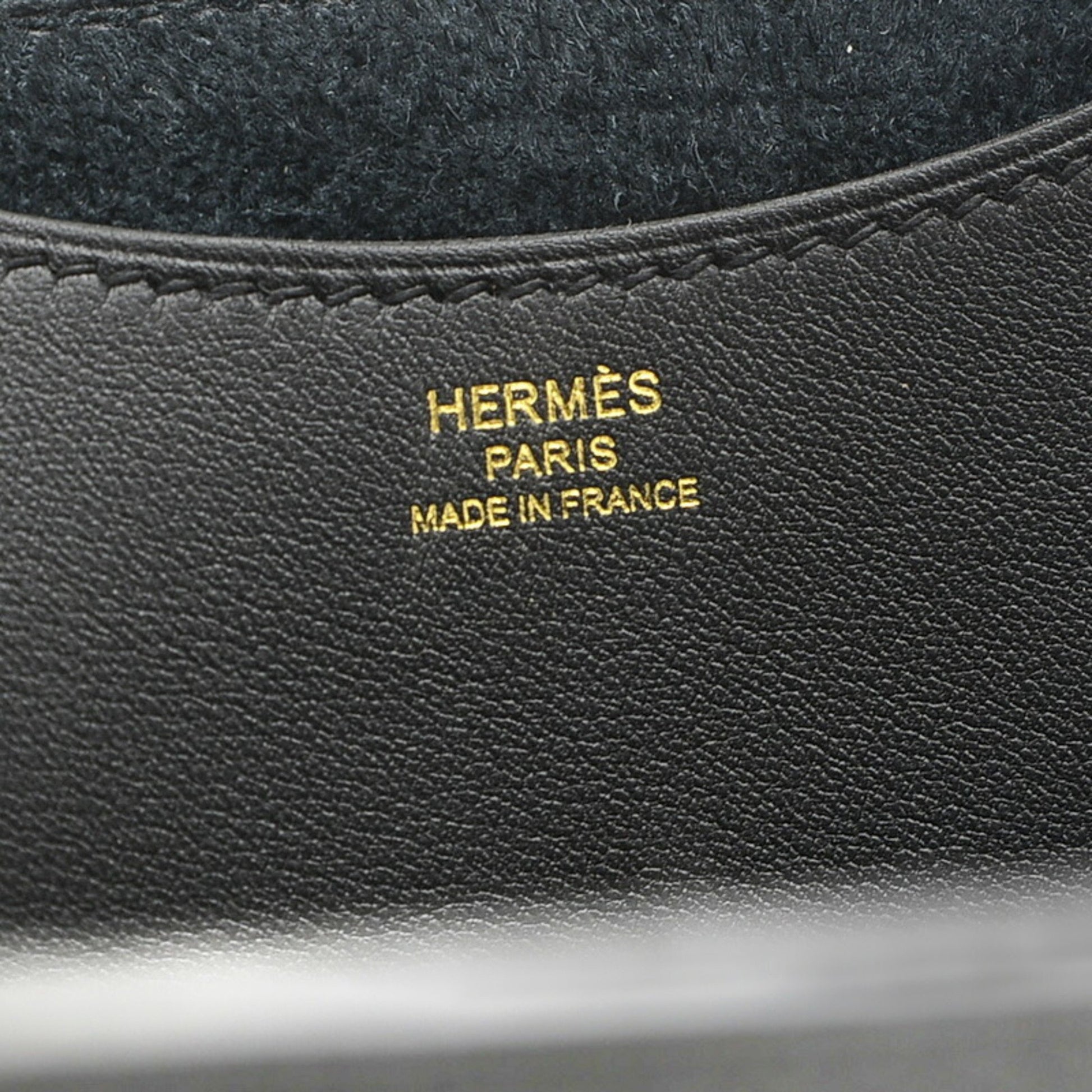 Hermes In The Loop 18 Taurillon Swift Handbag Black Gold Hardware