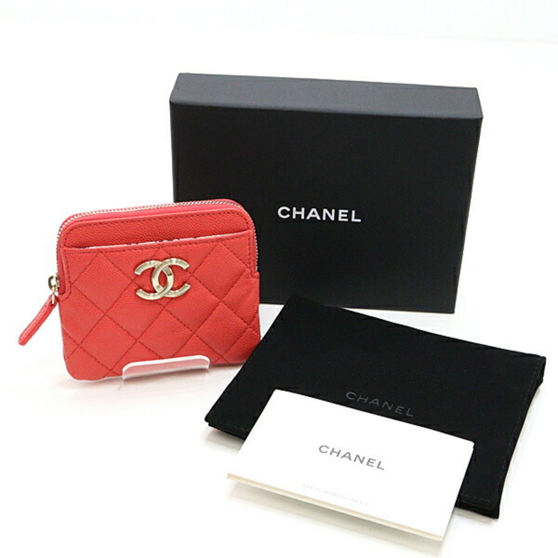 CHANEL-Matelasse-Caviar-Skin-Classic-Mini-Pouch-White-A82365 –  dct-ep_vintage luxury Store