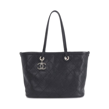 Chanel on the road tote bag caviar skin leather black A92211 with pouch On The Road