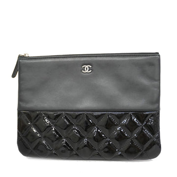 Chanel – Tagged Clutch bags