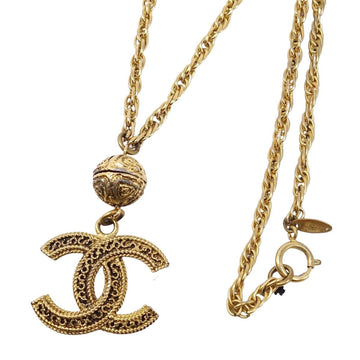 Chanel necklace made in 1985 here mark ladies gold color