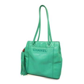 CHANEL V Stitch Caviar Skin Chain Shoulder Flap Bag Green in 2023