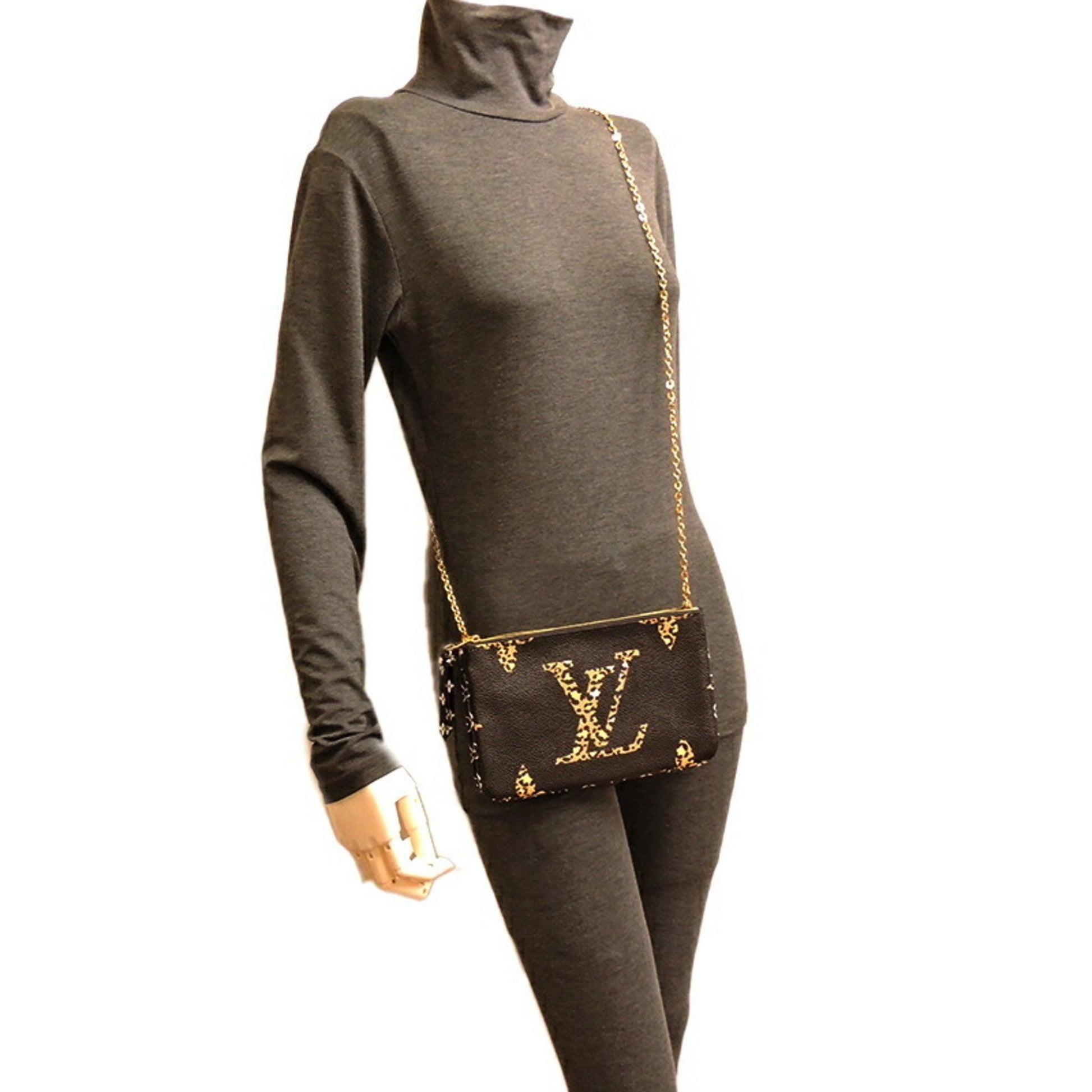 Louis Vuitton Pochette Double Zip Women's M67874 Monogram Giant Black