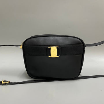 SALVATORE FERRAGAMO Vara Ribbon Hardware Calf Leather Mini Shoulder Bag Pochette Black 41045