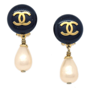 CHANEL Imitation Pearl Earrings Gold Black 95P 13243