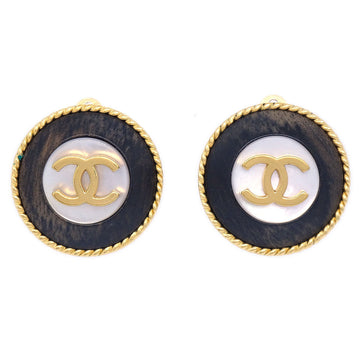 CHANEL 1995 Mother-of-pearl Button Earrings Gold Brown Clip-On 94728