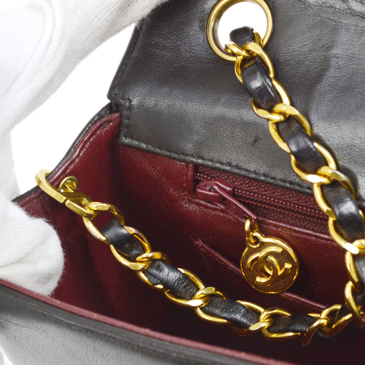 Chanel Wild Stitch Black Leather Shoulder Bag (Pre-Owned)