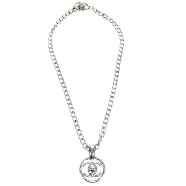CHANEL 1997 Round CC Turnlock Silver Chain Pendant Necklace 17231