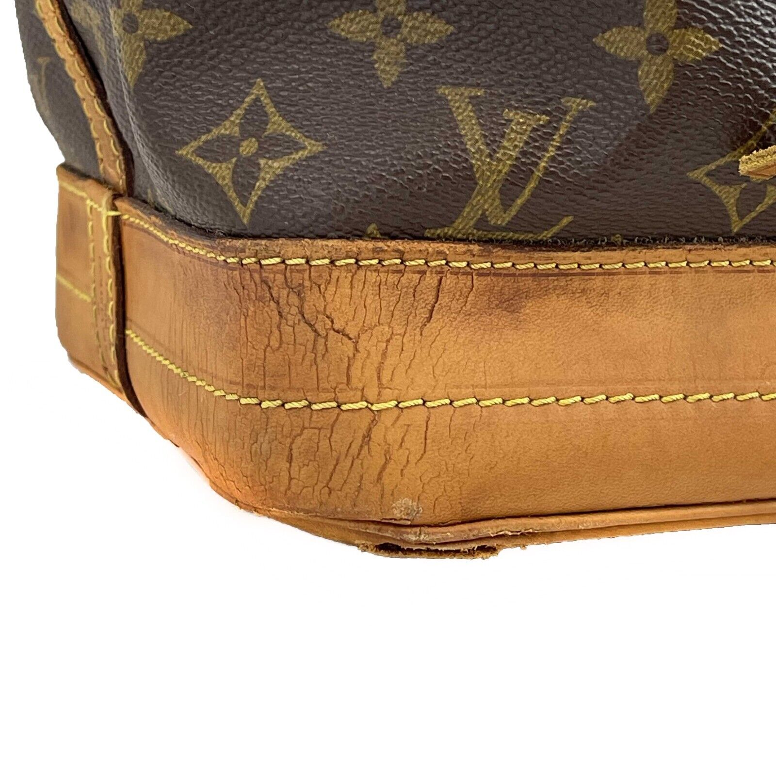 At Auction: Louis Vuitton, Louis Vuitton - Monogram Noe - Brown / Tan Canvas  Bucket Bag