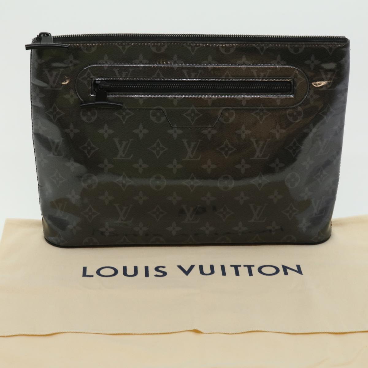Louis Vuitton Pochette Clutch 388732