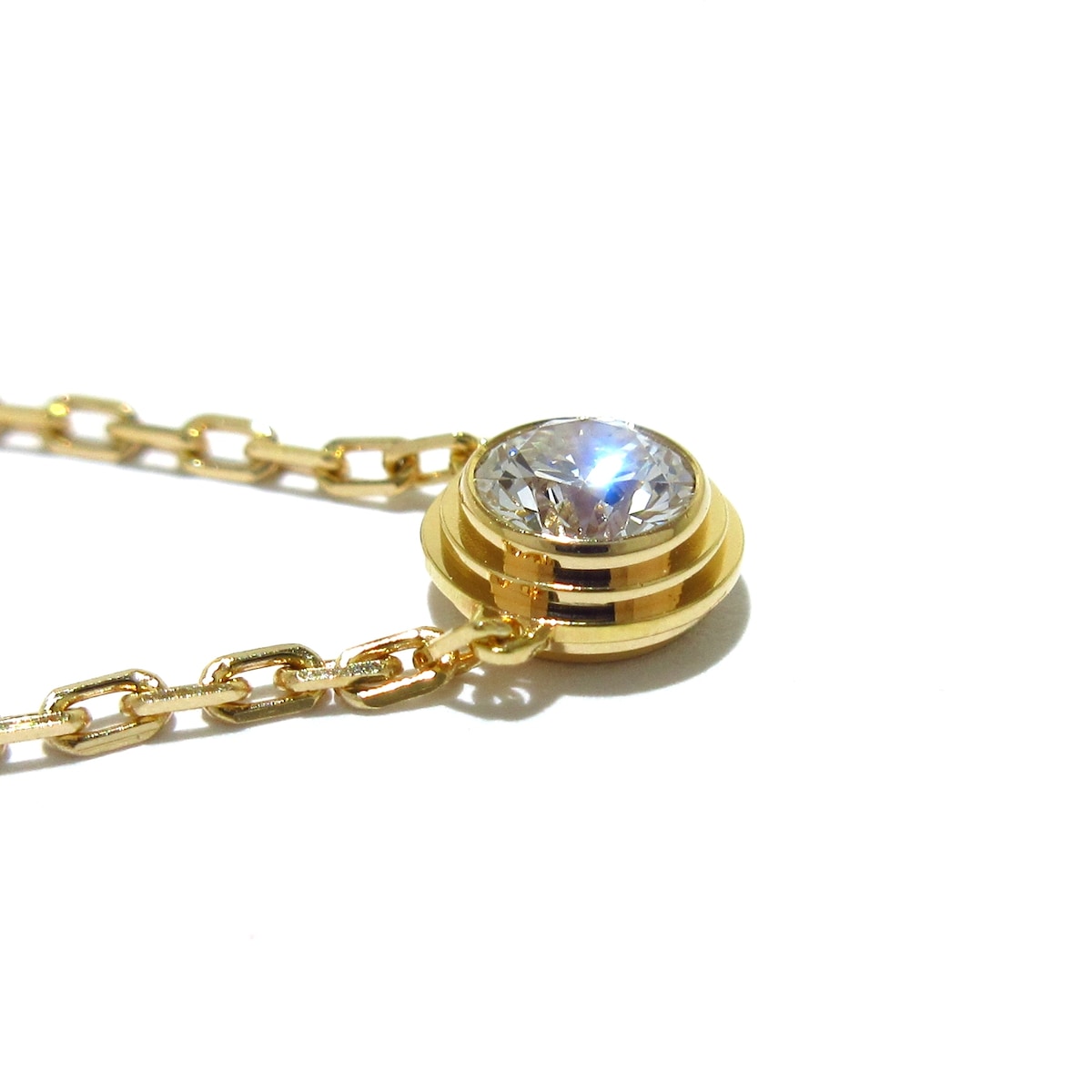 Cartier-Diamant-Leger-LM-Diamond-Necklace-0.19ct-K18-Yellow-Gold – Poligo  luxury Store
