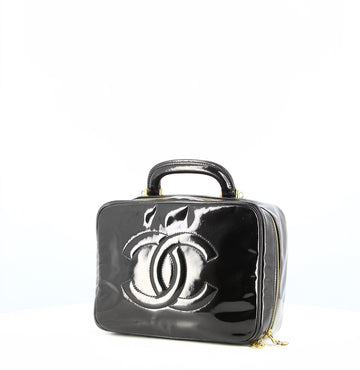 1996-1997 Chanel black bag in patent leather