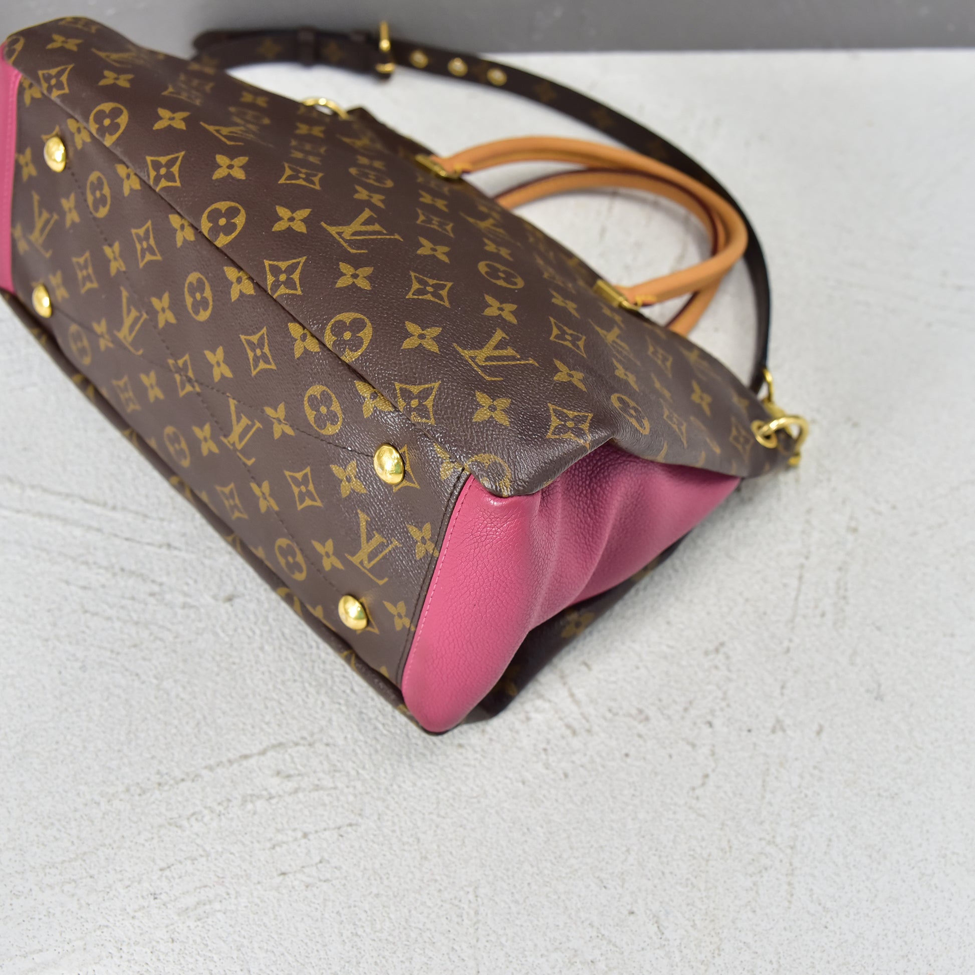 Louis Vuitton Pallas Shoulder bag 393866